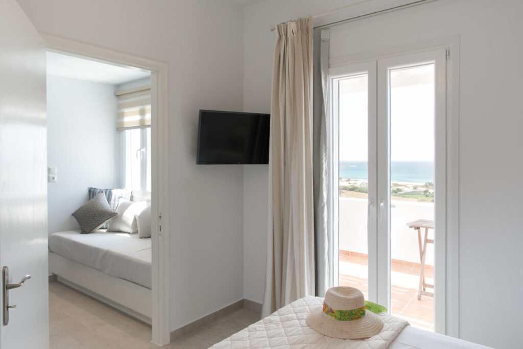 grand suite phoenicia naxos15